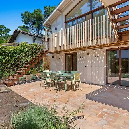 Villa D'architecte - Chaleureuse Et Familiale